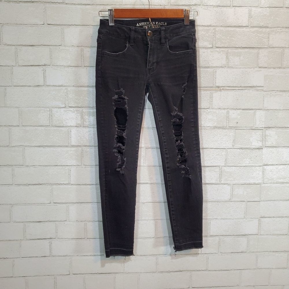 AEO jegging crop distressed jeans